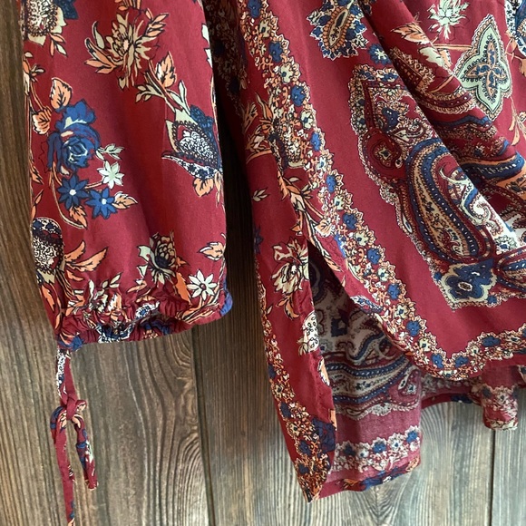 Lucky Brand Top | Boho | V-neck - Picture 4 of 7